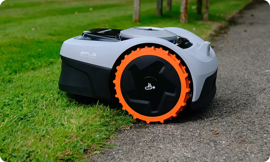 Robot koszący Segway Navimow i210 AWD – napęd 4x4 do 1000 m²